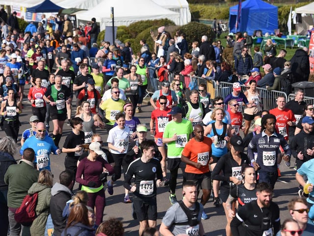 Runners get their half marathon started