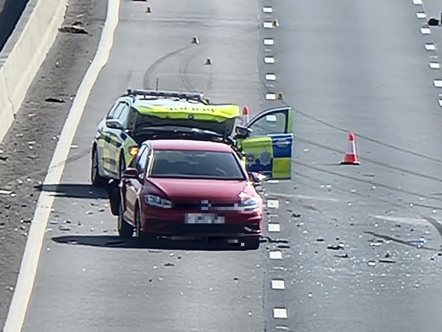 M23 closed after multi-vehicle collision. Photo: @dmoonuk