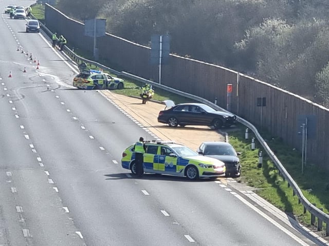 M23 closed after multi-vehicle collision. Photo: @dmoonuk