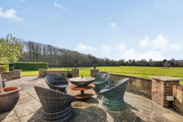 The guide price for Woodside Farm is £1,800,000, and it is being sold by agents Strutt and Parker via Zoopla. SUS-220328-092251001