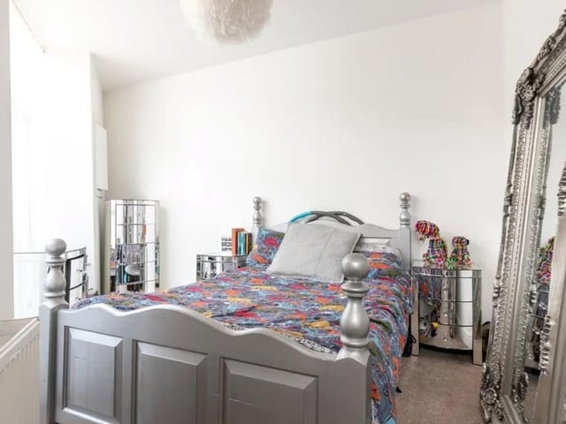 Brook Street SUS-220328-094203001