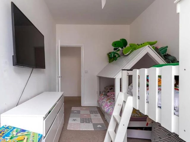 Brook Street SUS-220328-094256001