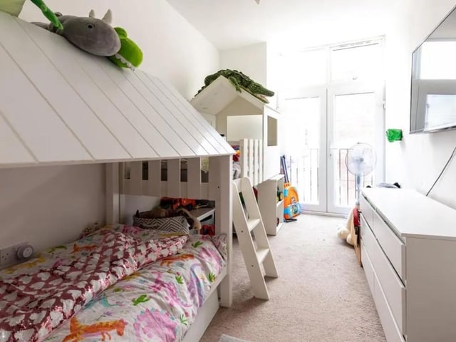 Brook Street SUS-220328-094308001