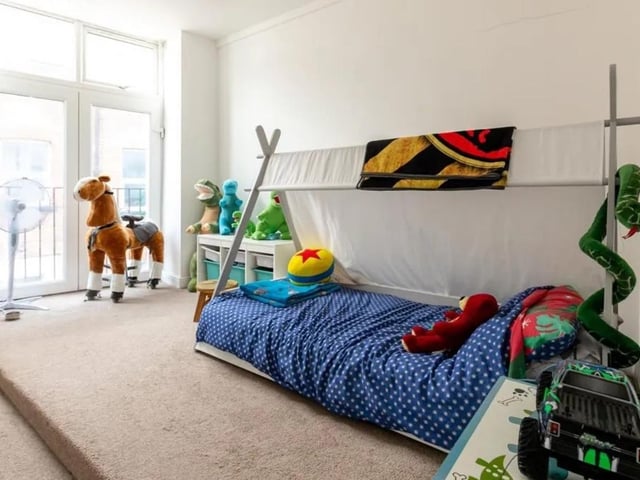 Brook Street SUS-220328-094245001