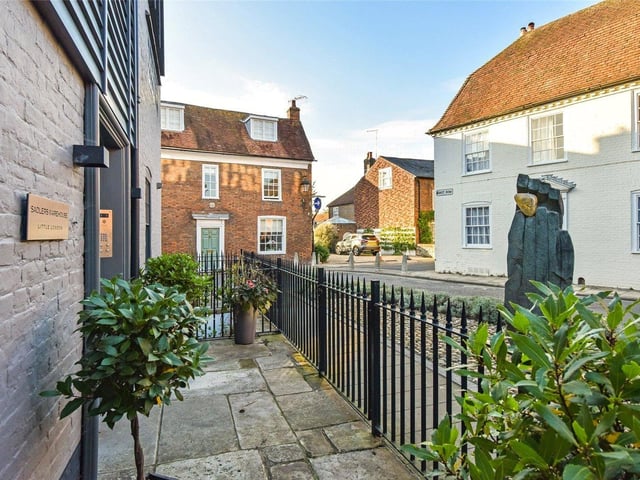 Sadlers Warehouse, Little London, Chichester