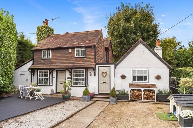 Victoria Road, Crawley SUS-220329-094142003