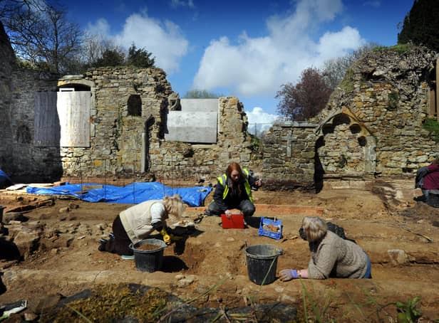 Archaeological dig at old St Helen's church, Hastings. 17/4/12 ENGSUS00120120417150352