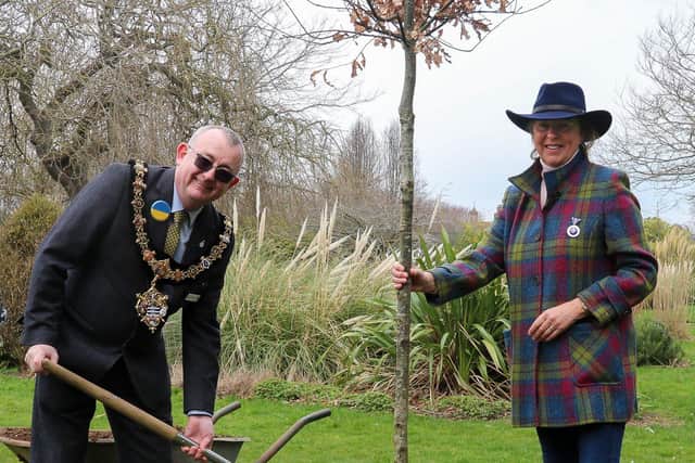 Worthing mayor Lionel Harman and Caroline Nicholls, a Deputy Lieutenant of West Sussex, planting an English oak at Beach House Park in Worthing
