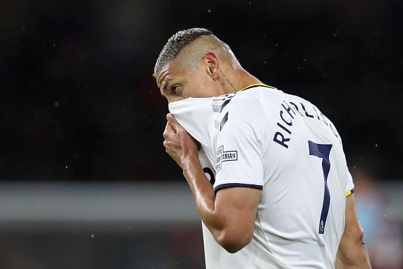 Manchester United have made an approach for Everton ace Richarlison but face competition from Real Madrid. (Sport Witness)