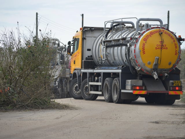 Tankers at the pumping station in West St Leonards.
Land off Cinque Ports Way. SUS-221104-143018001