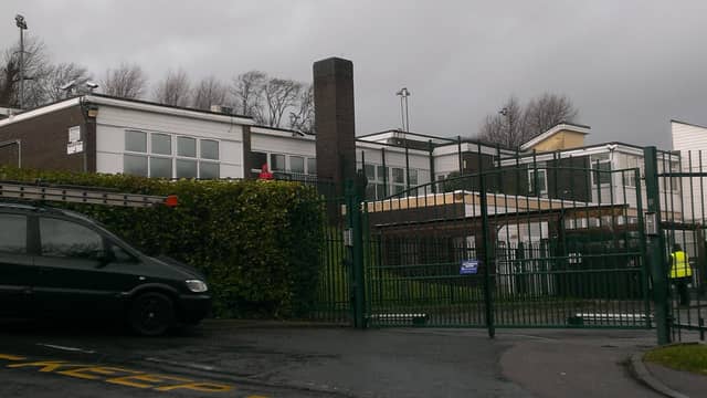 Torfield School ENGSUS00120140502164731