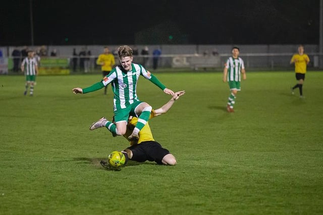 Chichester City take on Littlehampton Town / Pictures: Neil Holmes