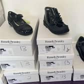 A leading British shoe retailer has donated more than 41,000 pairs of children’s shoes to national family charity Home-Start UK in an incredible package of kindness towards parents managing tight budgets. SUS-220414-105129001