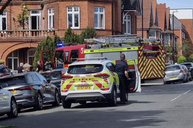Incident in Hartfield Road, Eastbourne: 14-4-22 (Photo by Laurence Baker) SUS-220414-121137001