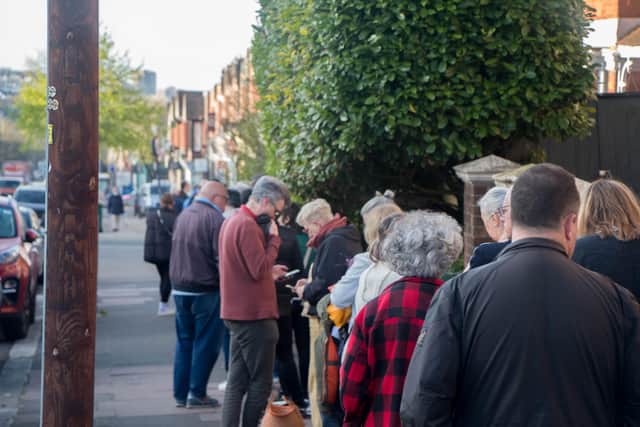 Long queues for hot cross buns from certain Brighton bakery (Photo from Daniel Moon) SUS-220415-124702001