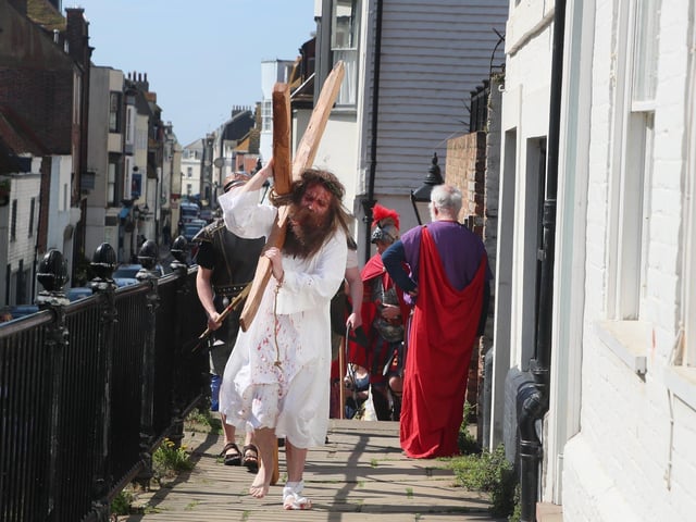 The Procession of Witness on Good Friday 2022. Photo by Roberts Photographic. SUS-220416-111703001