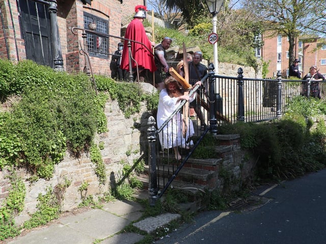 The Procession of Witness on Good Friday 2022. Photo by Roberts Photographic. SUS-220416-111623001