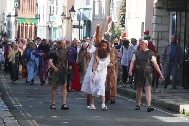 The Procession of Witness on Good Friday 2022. Photo by Roberts Photographic. SUS-220416-111643001