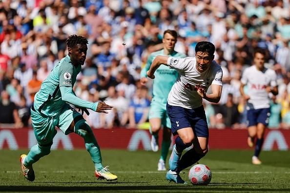 One of Spurs' better performers. Tried to make things happen but didn't quite come off for him. Intriguing battle with Tariq Lamptey. Replaced by Steven Bergwijn late on.