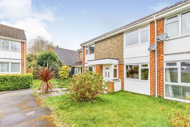 Property 1

2 bed terraced house on Sycamore Avenue, Horsham RH12.
On the market for £300,000.
The home has 2 beds, 1 bath and 1 reception.
Photo and details from Zoopla. Sold by Brock Taylor