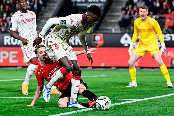 West Ham United have been linked with a move for AC Monaco defender Benoit Badiashile. The 21-year-old centre-back, who is valued at around £25m, is also believed to be on Serie A giants Juventus’ transfer radar. (Sport Witness)