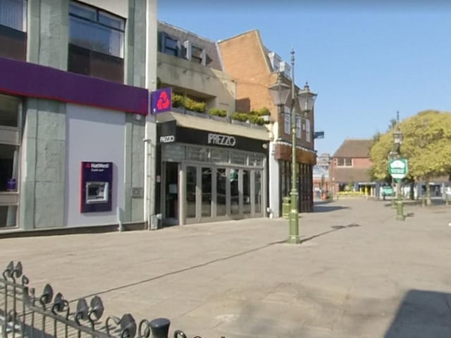 Prezzo, Horsham.
46 Carfax, Horsham, RH12 1EQ.
3.5 stars on Trip Advisor. One reviewer said: "Best Italian in town".
Photo from Google Maps and details from Trip Advisor.