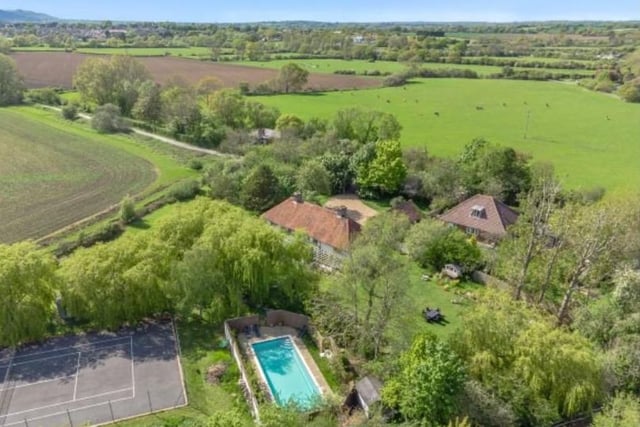 On the market for £1,750,000, Ashton Green Cottage in Potato Lane, Ringmer, is being sold by agent Mishons via Zoopla SUS-220425-121140001