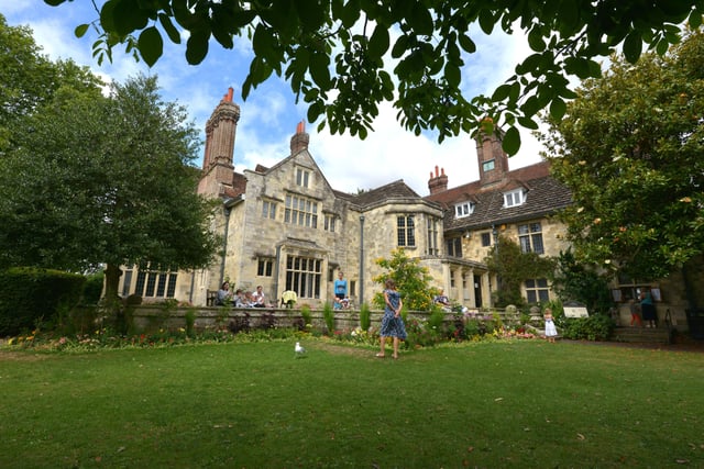 Southover Grange is home to Lewes Register Office and a magnificent 16th Century Grade II listed manor house that sits within the picturesque Southover Grange public gardens. It has been lovingly transformed while retaining its history, character, and charm