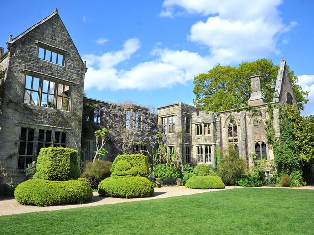 Nyman's Gardens at Handcross. Pic S Robards SR2204261 SUS-220426-173625001