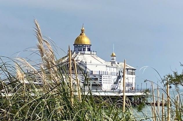 "Our beautiful seafront," said Anne Norton, who took this photo with an iPhone SE. SUS-220427-153054001