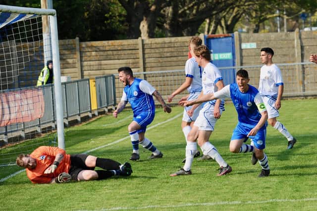 Shoreham equalise against Roffey / Picture: Stephen Goodger