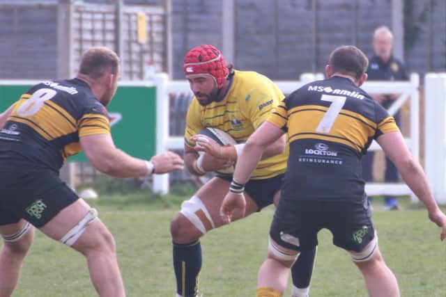 Esher and Raiders do battle / Picture: Colin Coulson