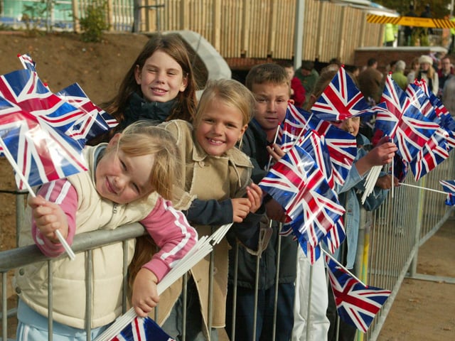 JPCT 24 October 2003 Queen visits Horsham. The Carfax C3440512a -photo by Steve Cobb ENGSUS00120120202152921