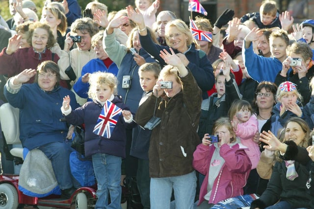 JPCT 24 October 2003 Queen visits Horsham. The Capitol C3440933a -photo by Derek Martin ENGSUS00120120202163857