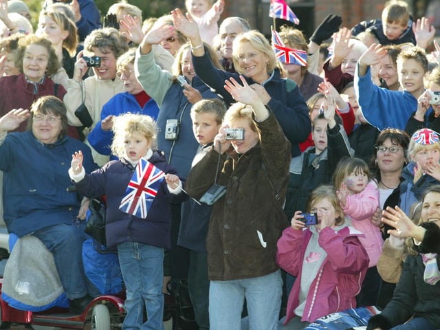 JPCT 24 October 2003 Queen visits Horsham. The Capitol C3440933a -photo by Derek Martin ENGSUS00120120202163857