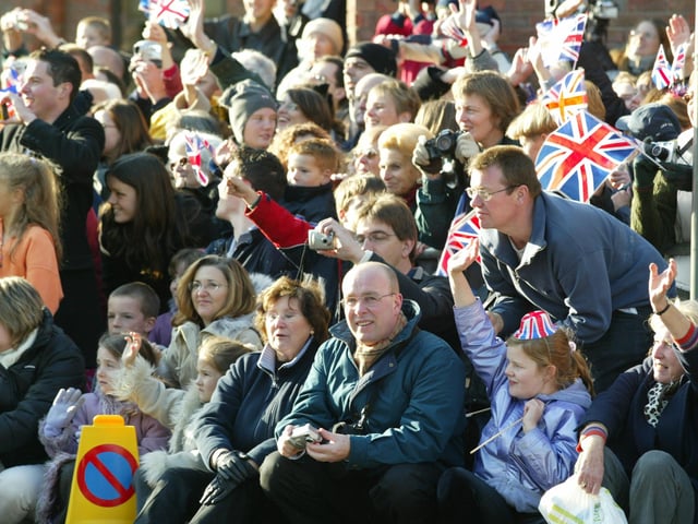 JPCT 24 October 2003 Queen visits Horsham. The Capitol C3440934a -photo by Derek Martin ENGSUS00120120202163908