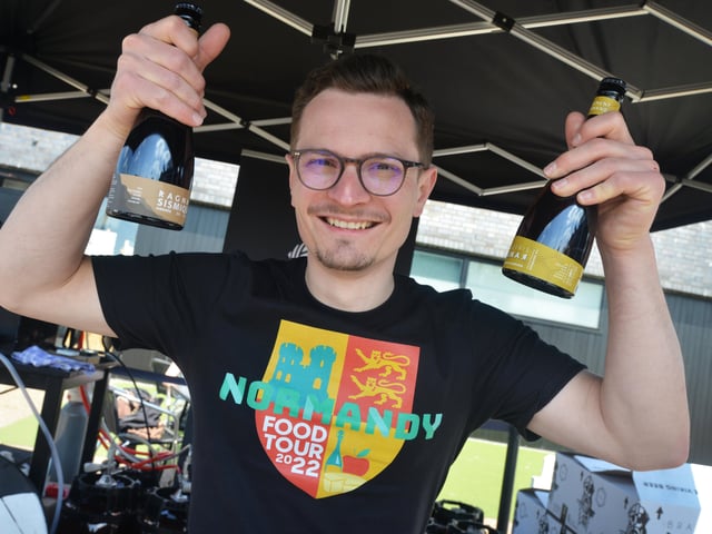 The Normandy Food Tour 2022 visits Hastings Old Town 29/4/22. SUS-220429-131408001