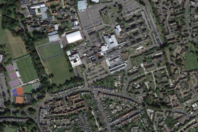 CC/22/00894/FUL: St Richard's Hospital, Accident And Emergency Department, Spitalfield Lane, Chichester. New main entrance extension for existing Outpatients and Emergency department, incorporating new external roof mounted plant and external works alterations. Photo: Google Maps.