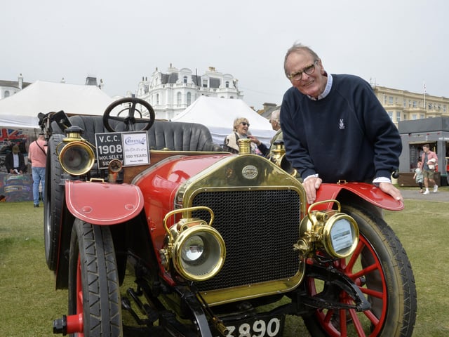 Magnificent Motors, Eastbourne 2022 (Pic by Jon Rigby) SUS-220205-004627008
