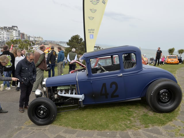 Magnificent Motors, Eastbourne 2022 (Pic by Jon Rigby) SUS-220205-004258008