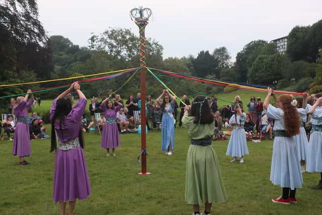 Hastings May Queen Maypole dancing. Pic by Alan Roberts SUS-220405-123144001