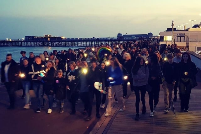 People pay their respects to Jason Pulman along Hastings seafront SUS-220305-100753001