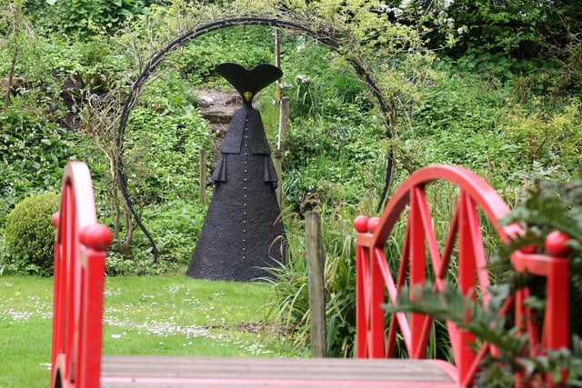 Open garden and sculpture exhibition in Cocking, West Sussex, by well known local sculptor Philip Jackson. Photo by Derek Martin Photography and Art SUS-220405-112638003