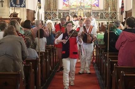 Church service 2 SUS-220505-071719001