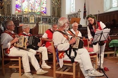 Morris musicians in the church SUS-220505-104817001
