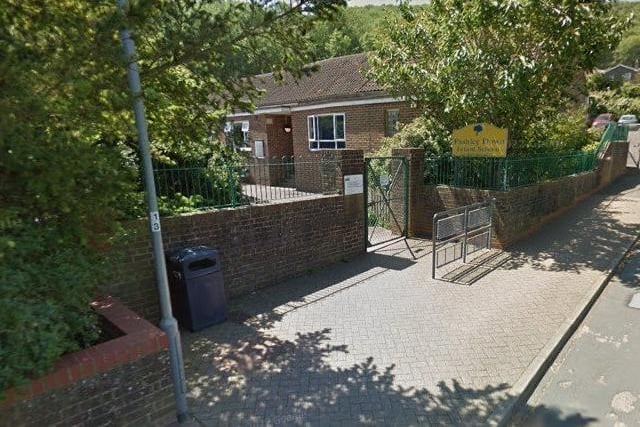 Pashley Down Infant School (photo by Google Maps)
2021-2022 = 90 places, 69 1st pref, 70 1st pref given 
2021-2020 = 90 places, 78 1st pref, 80 1st pref given
2020-2019 = 90 places, 71 1st pref, 69 1st pref given SUS-220505-153451001