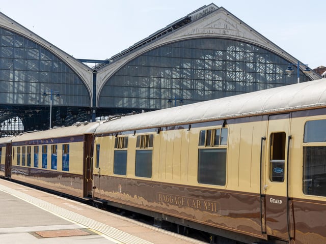 Another lovely shot of the train coming into Brighton Railway Station