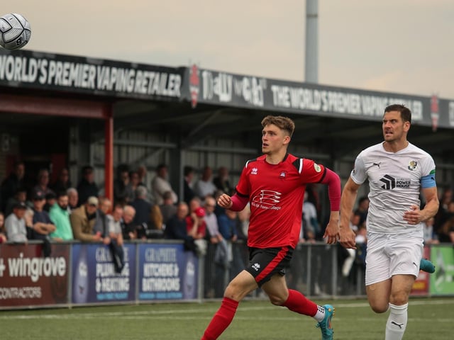 Eastbourne Borough take on Dartford / Picture: Andy Pelling