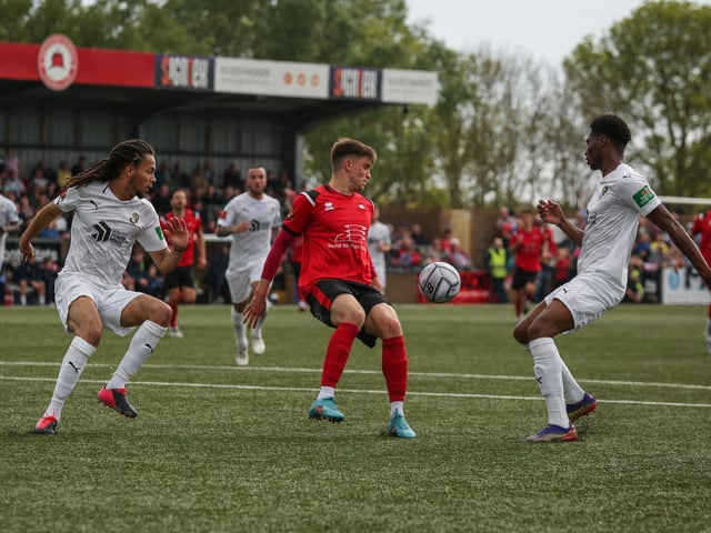 Eastbourne Borough take on Dartford / Picture: Andy Pelling