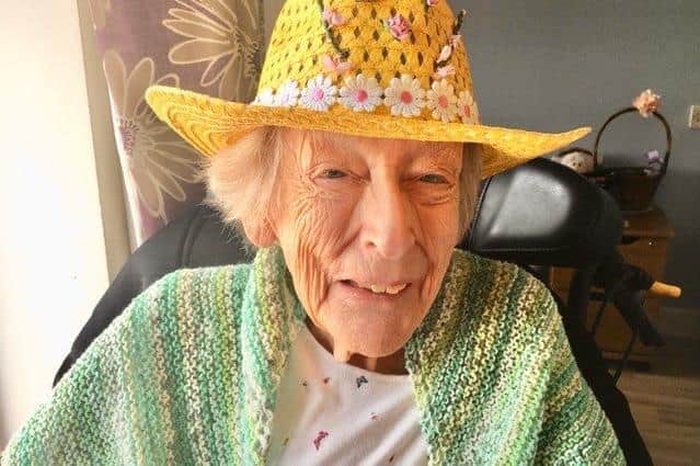 Residents at Haviland House in Worthing have enjoyed teaming their new shawls with their spring bonnets